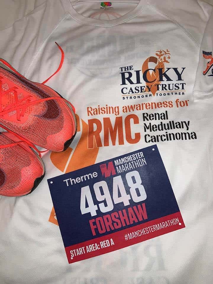 Ellis and Tom take on the Manchester Marathon — photo 1